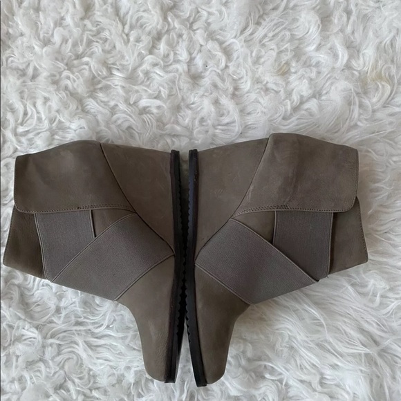 Kenneth Cole gentle souls two for Dawn wedge strap booties suede ankle boots - Picture 6 of 9